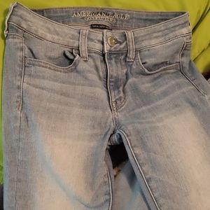American Eagle Light-Wash Jeans Size 2 Regular